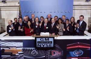 GM execs on the floor of the NYSE